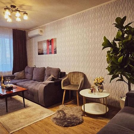 2К Апартаменты В Центре Поселение 24 На 7 Kryvyi Rih Exterior photo